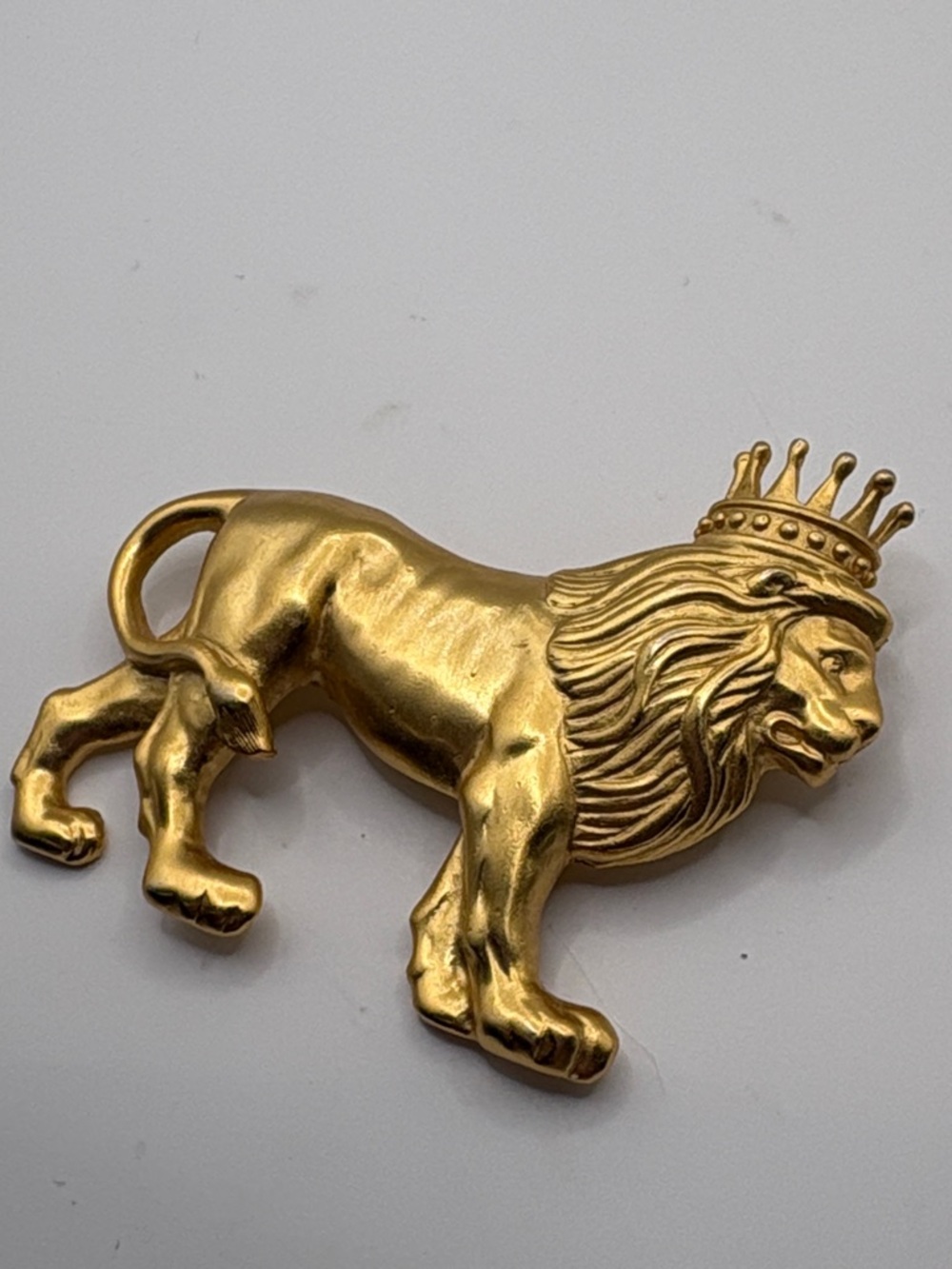 Rare Anne Klein Royal Gold Crowned Lion Brooch Vintage 80’s - Picture 3 of 7